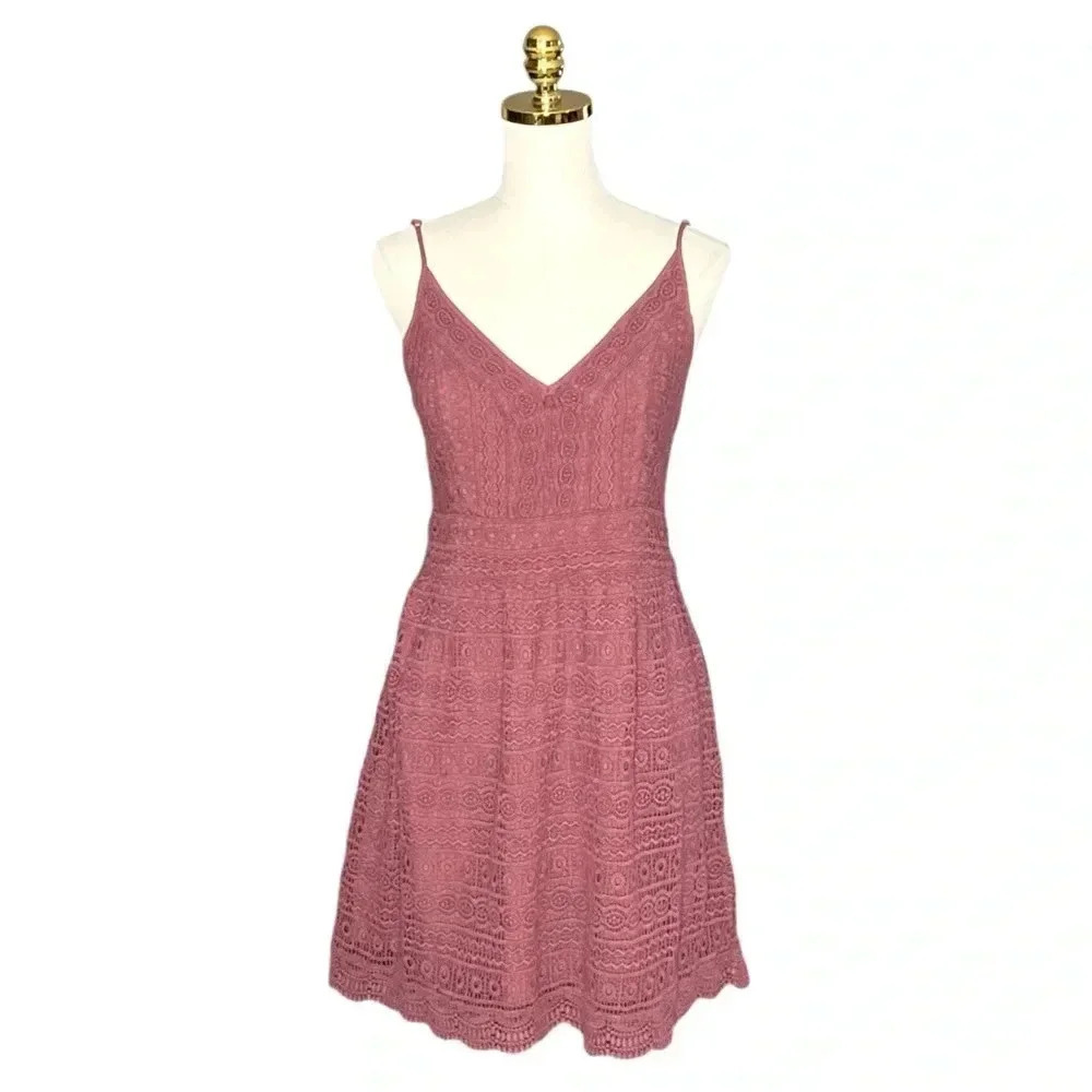 ABERCROMBIE & FITCH | Dusty Rose Eyelet Crochet Smoked Back Dress Size L